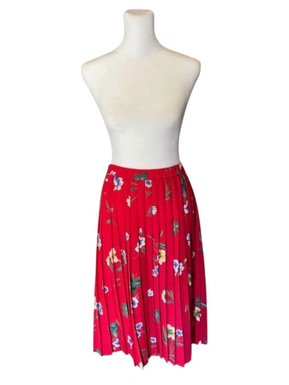 Alfred Dunner Petite Red Floral Print Pleated Skirt Size 14